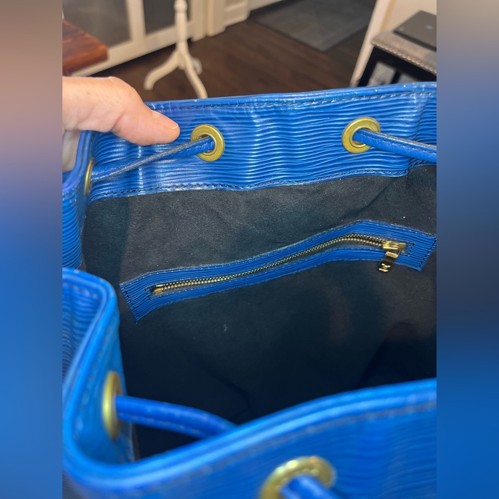 Louis Vuitton Auth Blue Epi Noe GM Leather Drawstring Shoulder Bag VTG ‘81, EUC - Picture 9 of 17